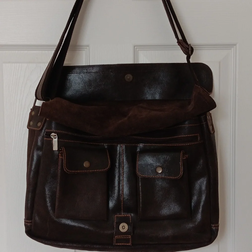 Sale!!!Vintage Distressed Large Brown Leather Messenger Bag.HandCrafted.Unisex.